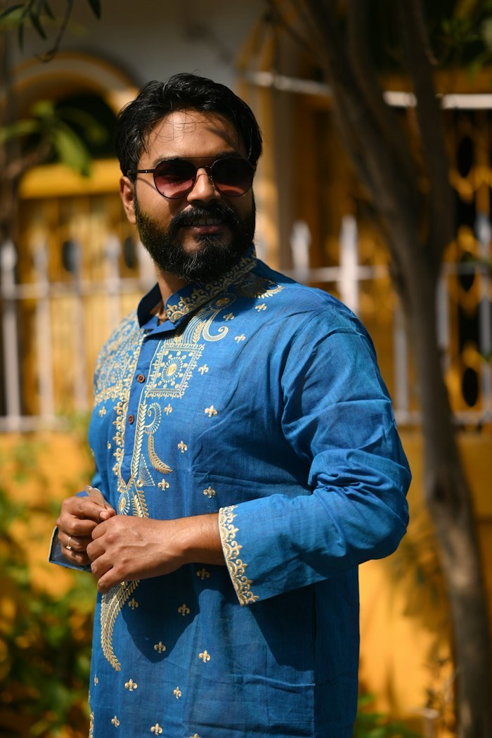 Zari Embroidered Kurta Pyjama